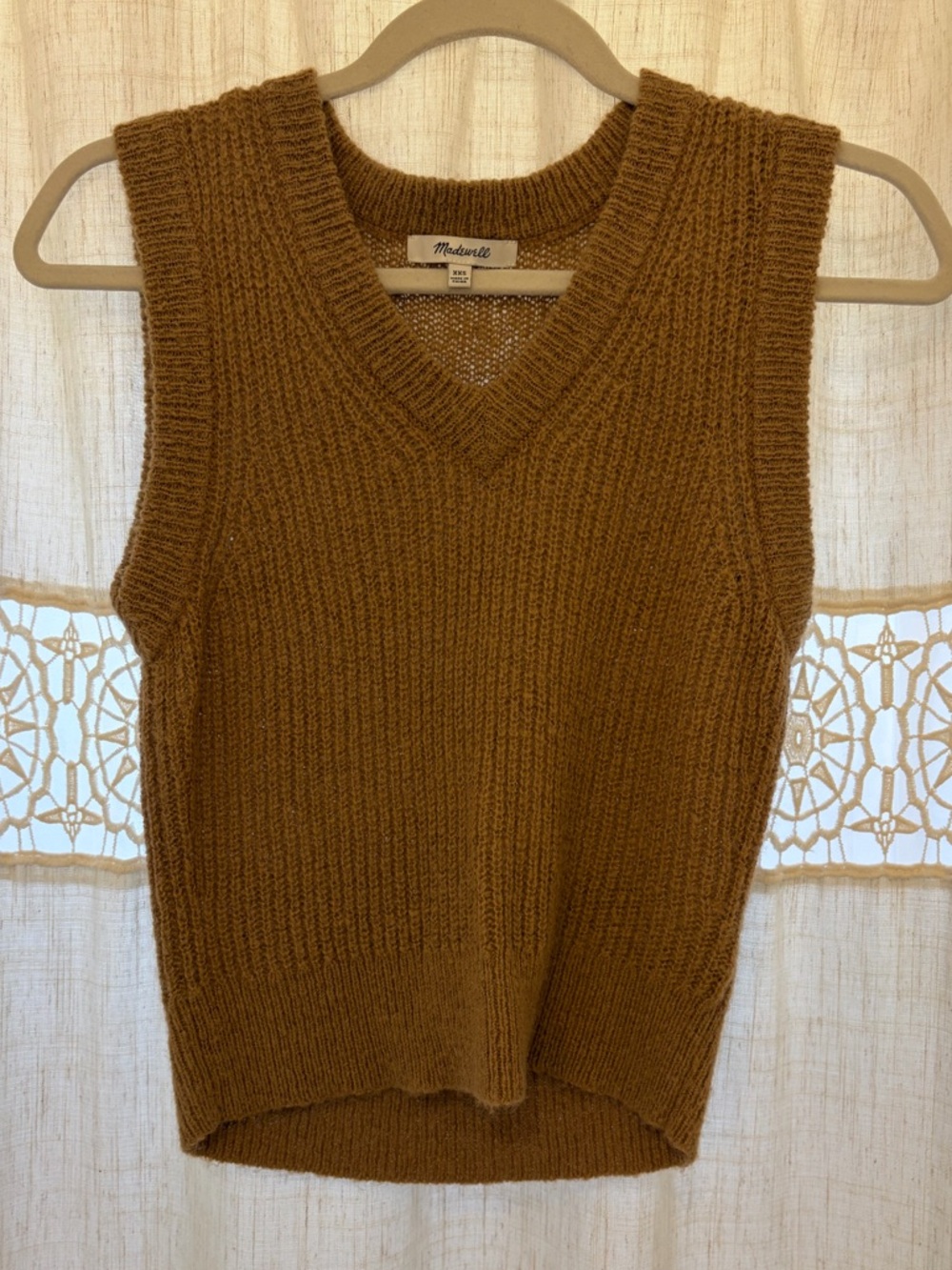 Madewell V-Neck Sweater Vest in Brown